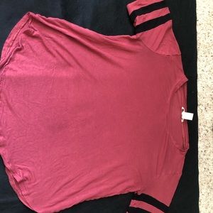 Maroon baseball type tee